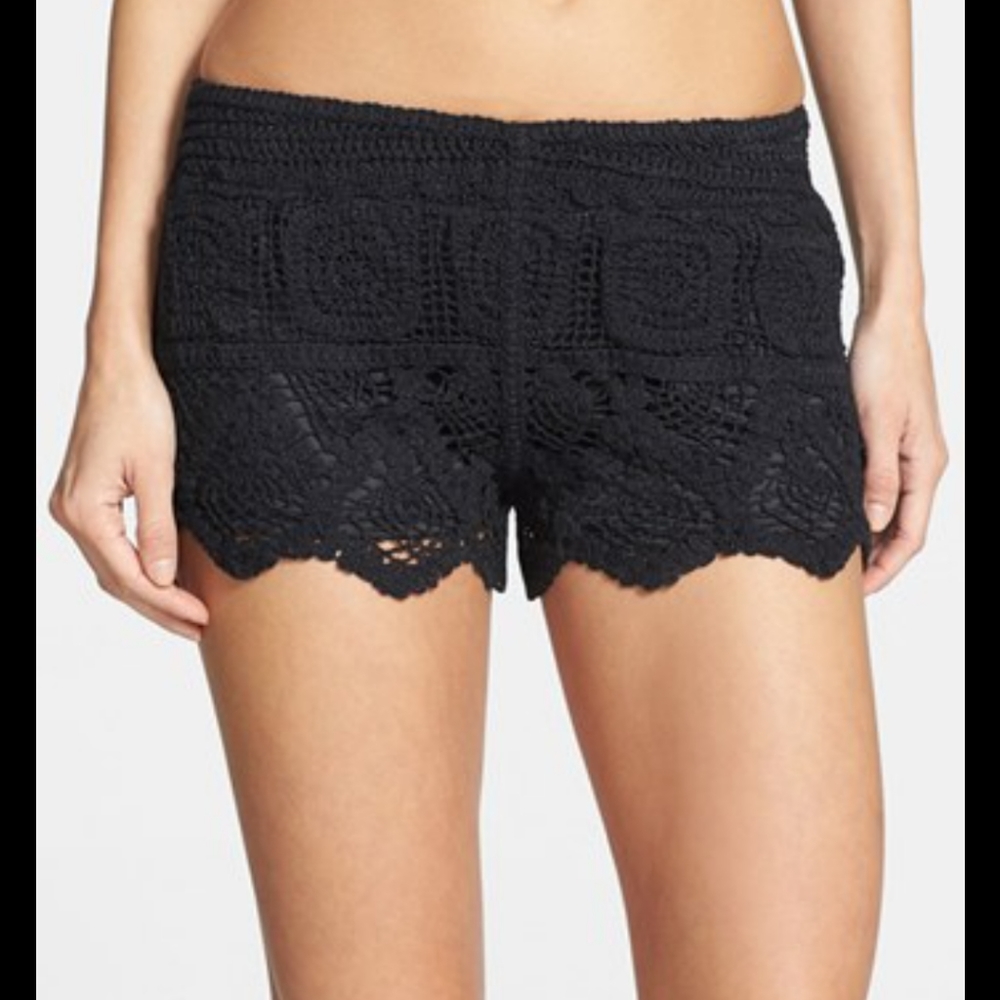 Surf Gypsy black crochet cover up shorts large